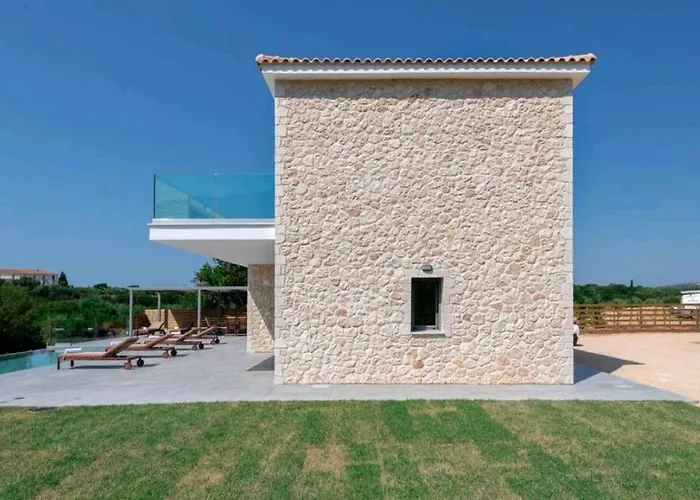 Kefalonia Stone - Petros Kefalonica Trapezaki (Kefalonia)