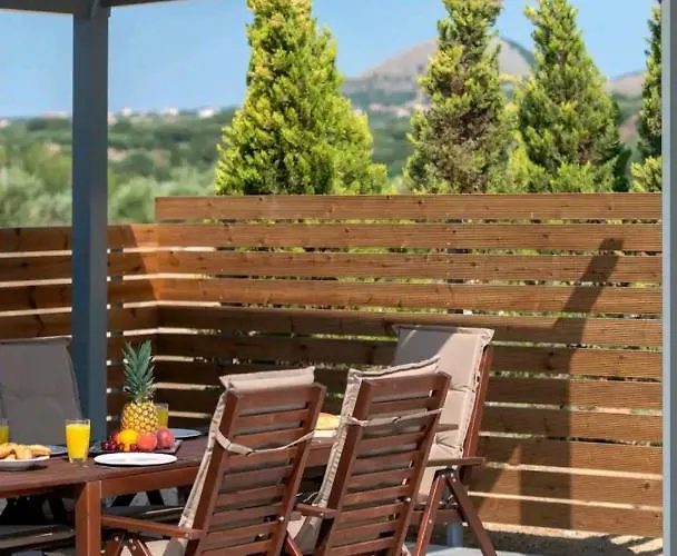 Kefalonia Stone - Petros Kefalonica * Trapezaki (Kefalonia)