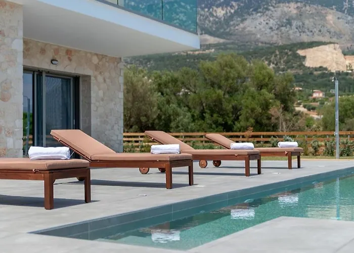 Kefalonia Stone - Petros Kefalonica * Trapezaki (Kefalonia)