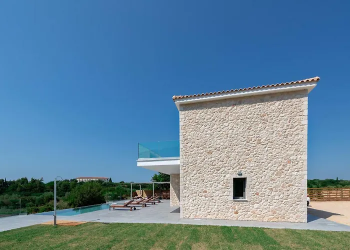 Kefalonia Stone - Petros Kefalonica