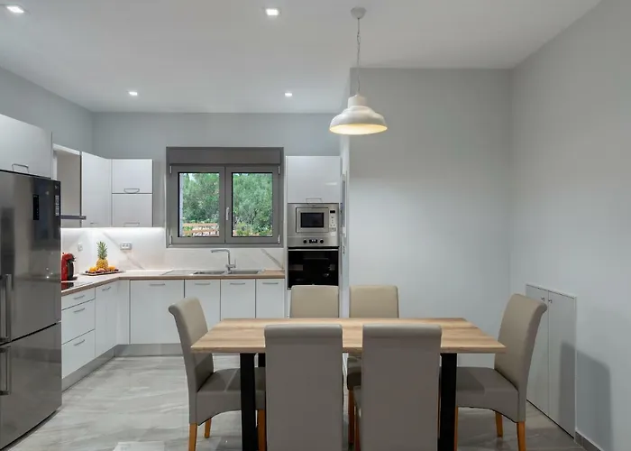 Kefalonia Stone - Petros Kefalonica * Trapezaki (Kefalonia)