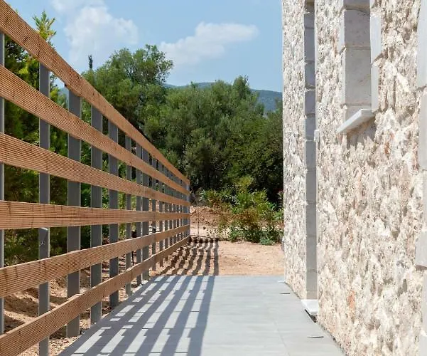 Villa Kefalonia Stone - Petros Kefalonica *