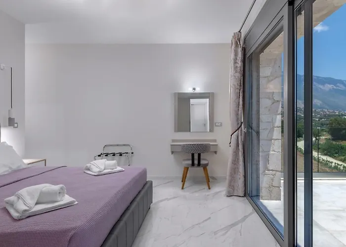 Kefalonia Stone - Petros Kefalonica *