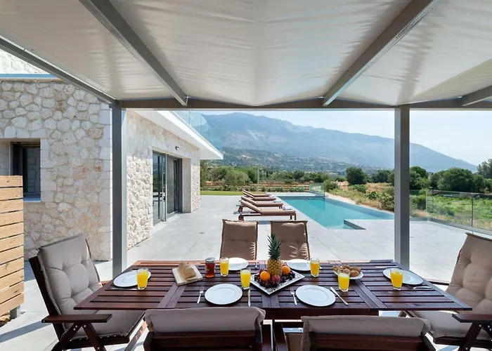 Kefalonia Stone - Petros Kefalonica Trapezaki (Kefalonia)