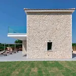 Kefalonia Stone - Petros Kefalonica Trapezaki (Kefalonia)